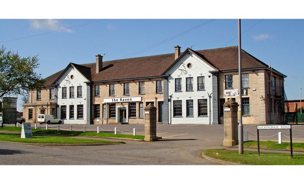 The Raven Hotel Corby Zewnętrze zdjęcie