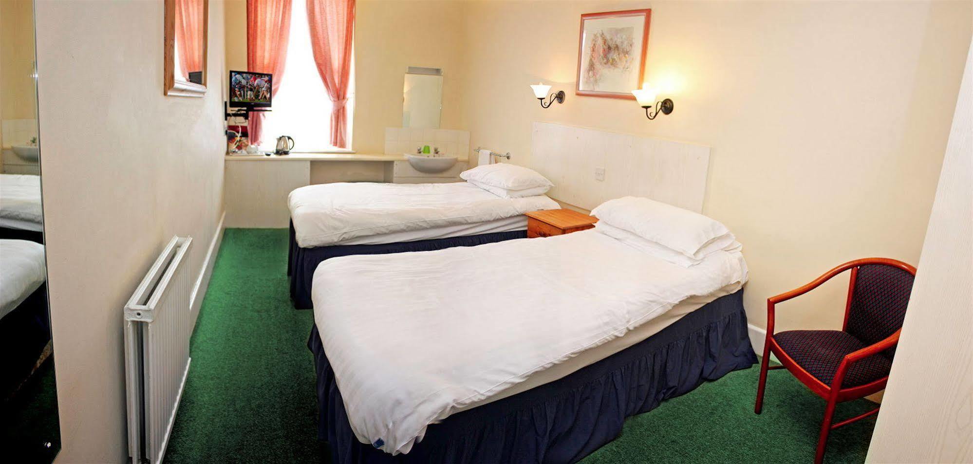 The Raven Hotel Corby Zewnętrze zdjęcie